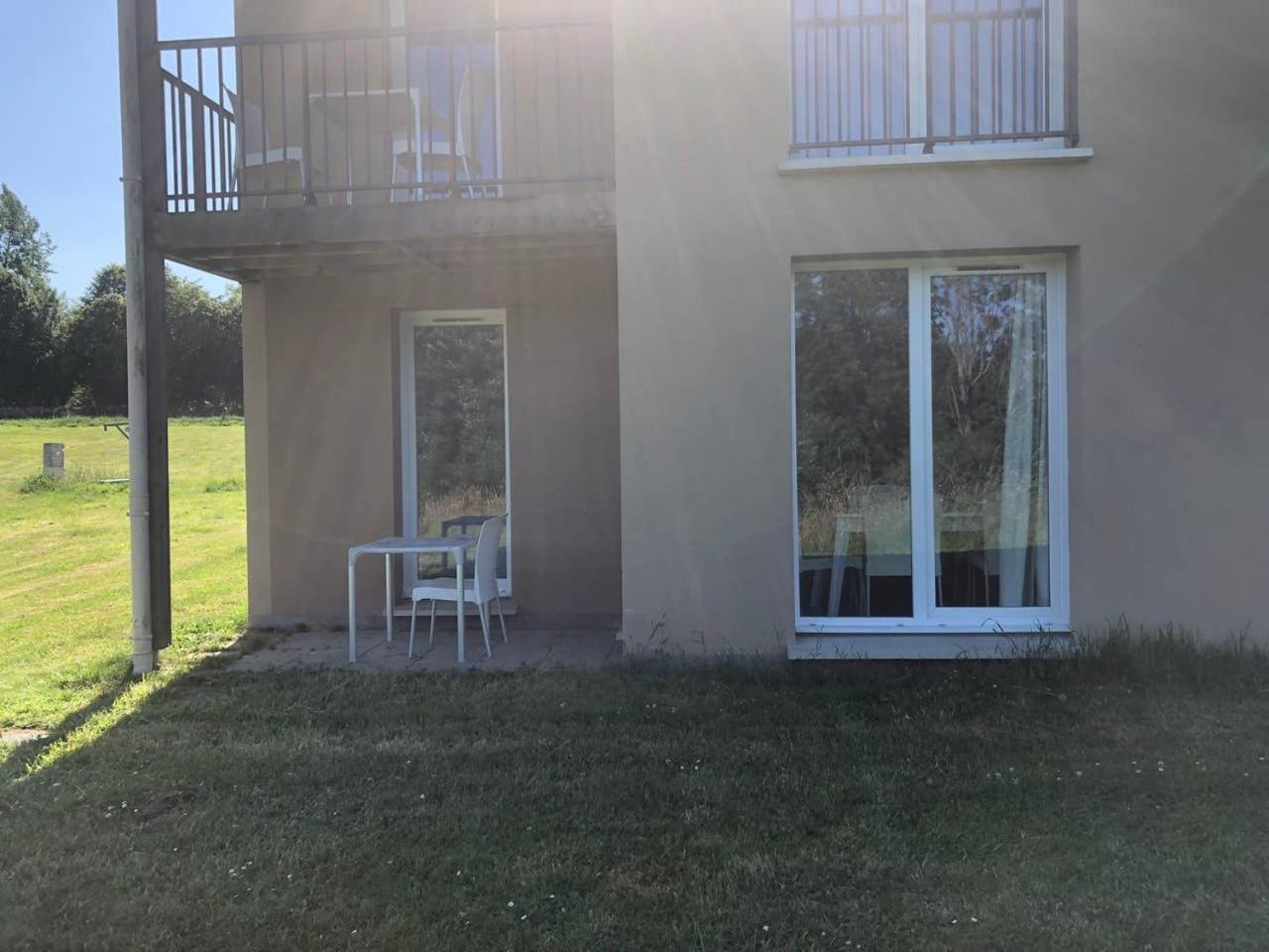 Appartement T2 cabine dans résidence avec piscine proche Honfleur - Deauville - Pont L'evêque Équemauville Exterior foto